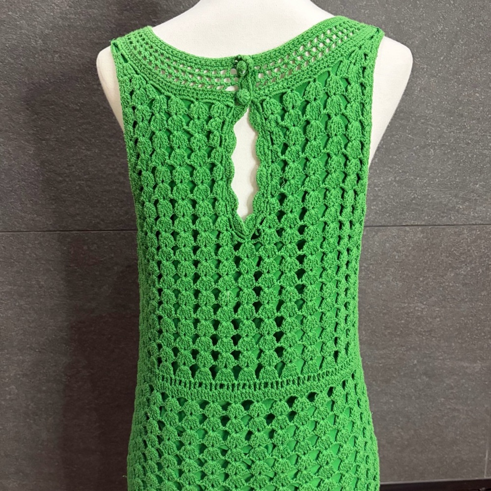 Green Crocheted Scoop Neck Sleeveless Dress - Picture 9 of 11